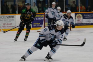 GALLERY: DRYDEN GM ICE DOGS SHUT OUT THUNDER BAY NORTH STARS IN IMPRESSIVE 2–0 HOME VICTORY